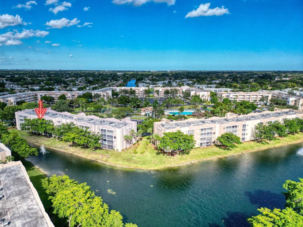Kings Point Weldon Condo - Residential