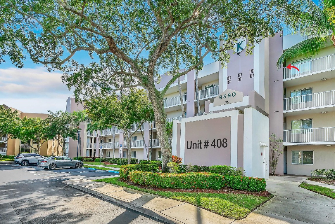 Kings Point Weldon Condo - Residential
