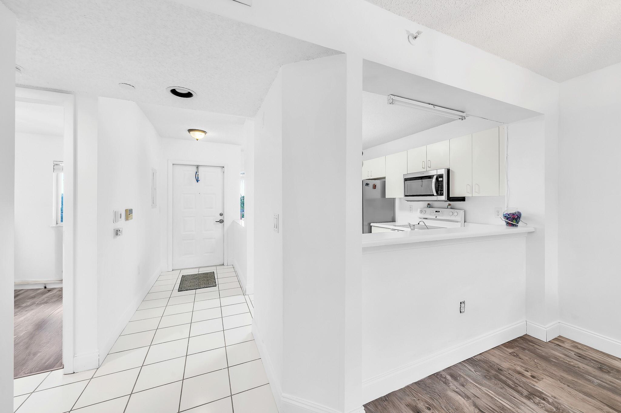 Kings Point Weldon Condo - Residential