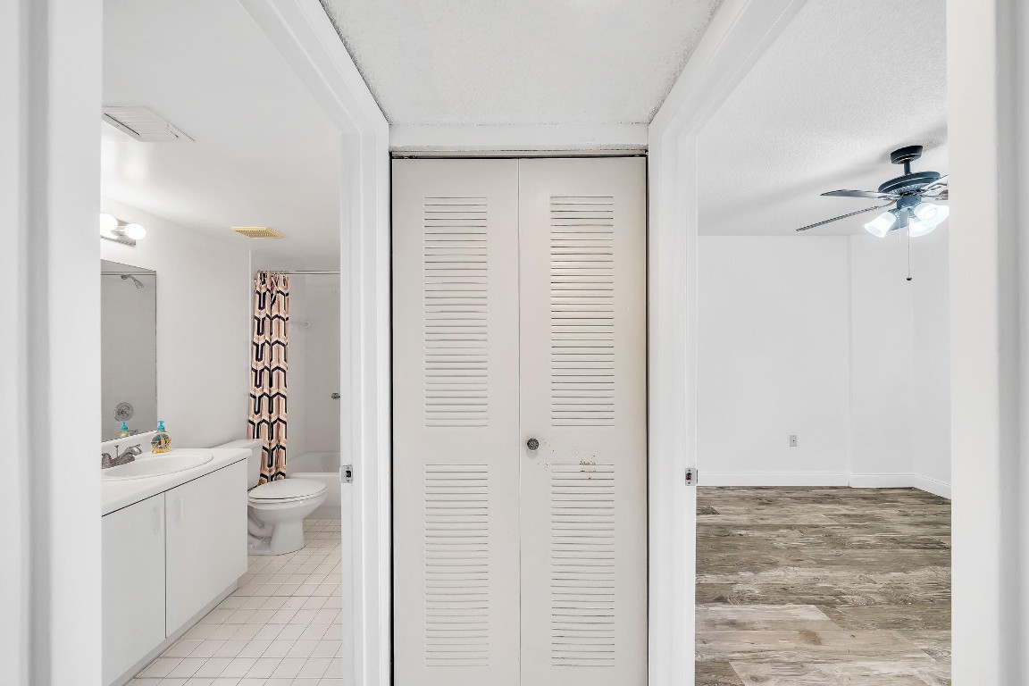 Kings Point Weldon Condo - Residential