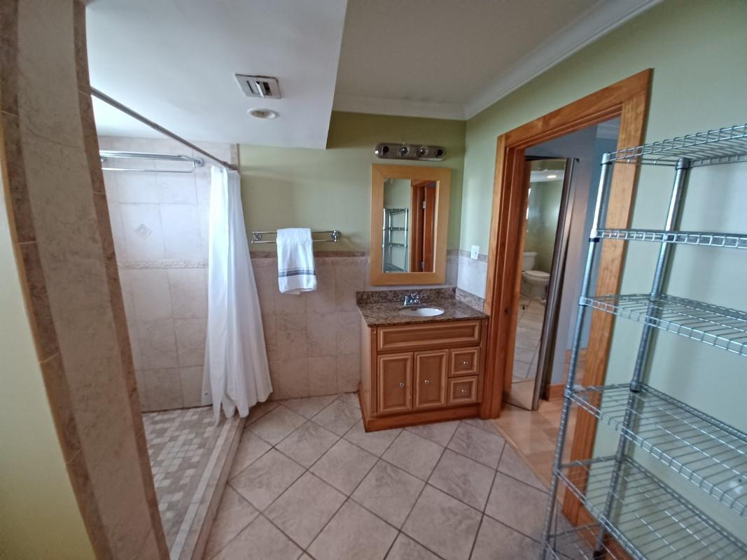 BAYVIEW POINT SOUTH CONDO - Residential Lease