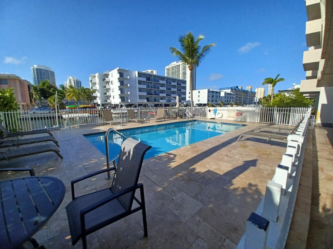 BAYVIEW POINT SOUTH CONDO - Residential Lease