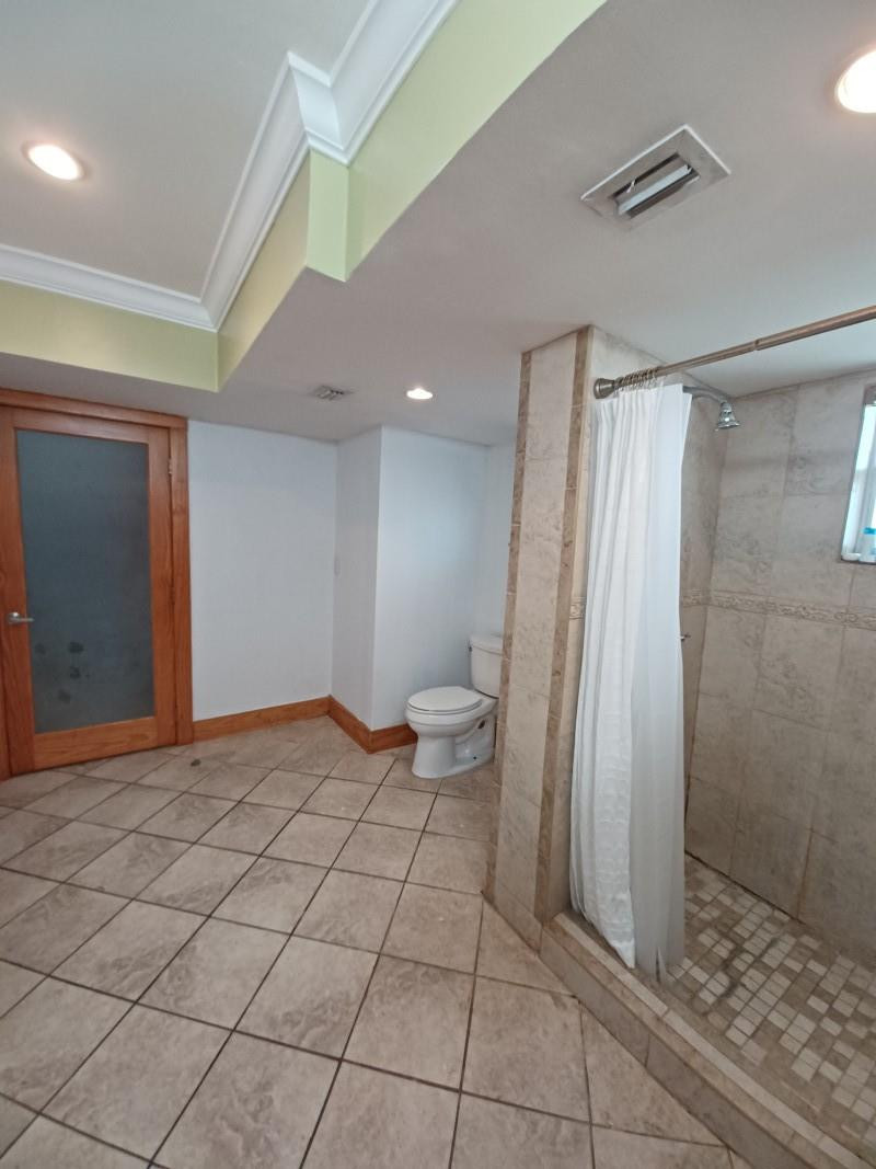 BAYVIEW POINT SOUTH CONDO - Residential Lease