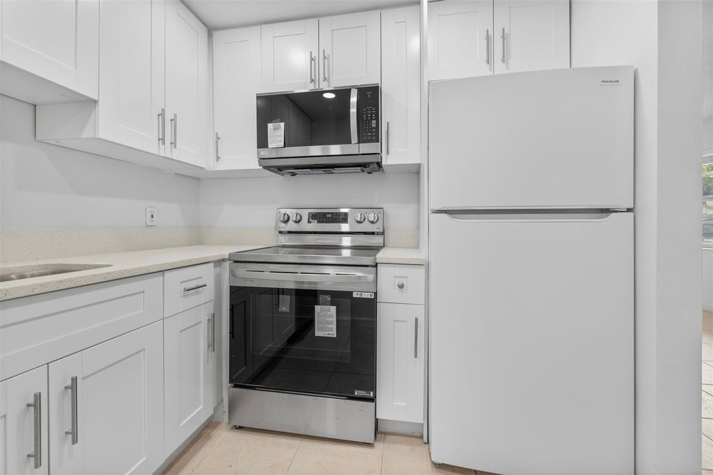 Photo of 4165 SW 67th Avenue #102B, Davie, FL 33314 (MLS # F10524800)