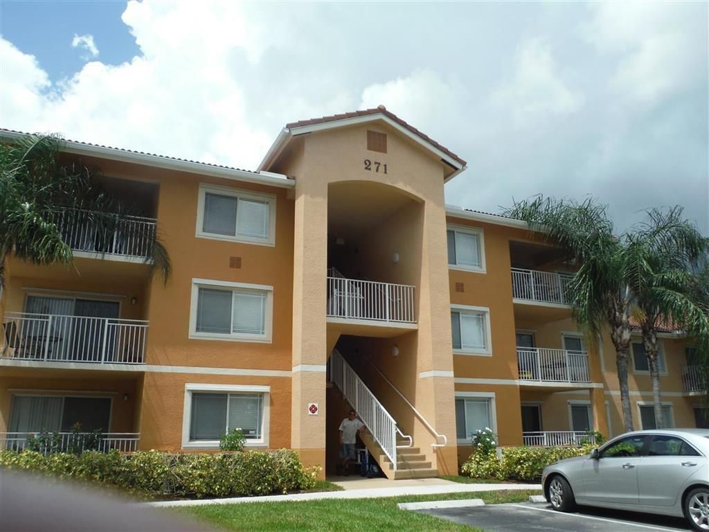 Photo of 271 SW Palm Drive #303, Port Saint Lucie, FL 34986 (MLS # R10804464)
