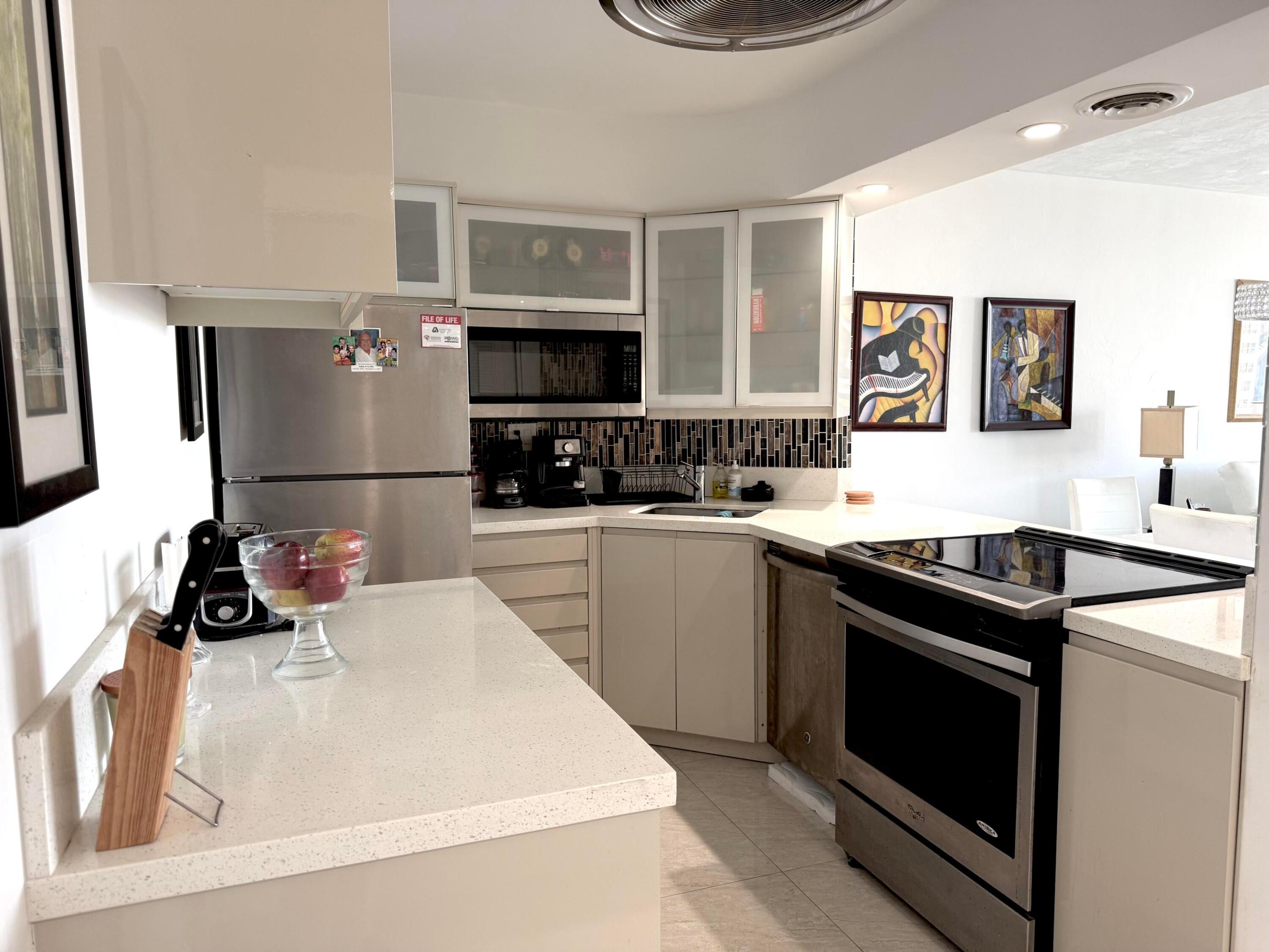 CORAL RIDGE TOWERS SOUTH CO-OP - Residential