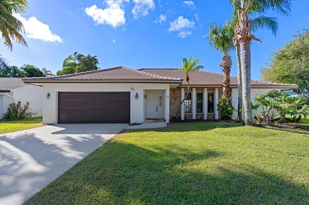 Photo of 73 Vista Del Rio, Boynton Beach, FL 33426 (MLS # R10931193)