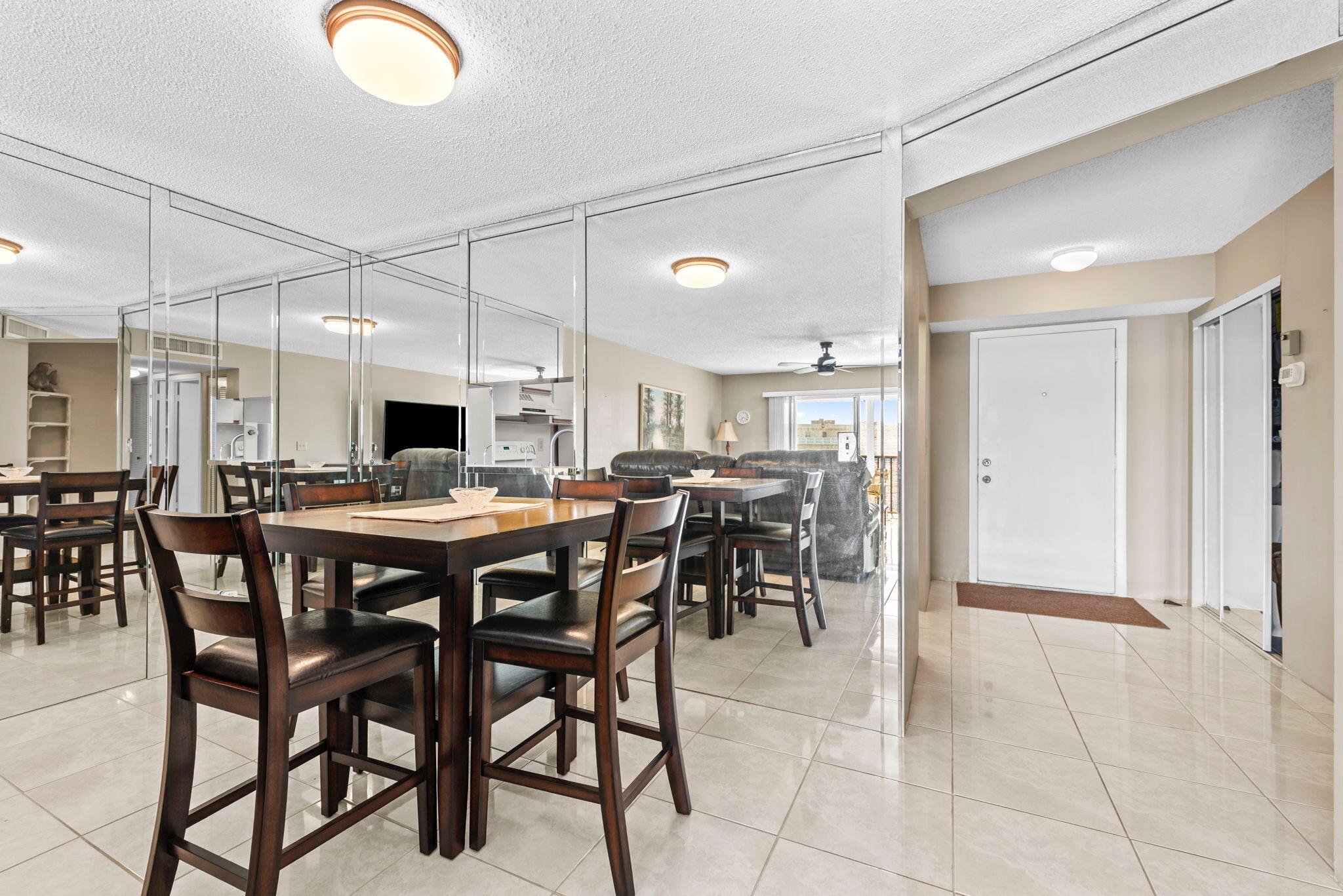 MEADOWBROOK LAKES VIEW CONDO - Residential