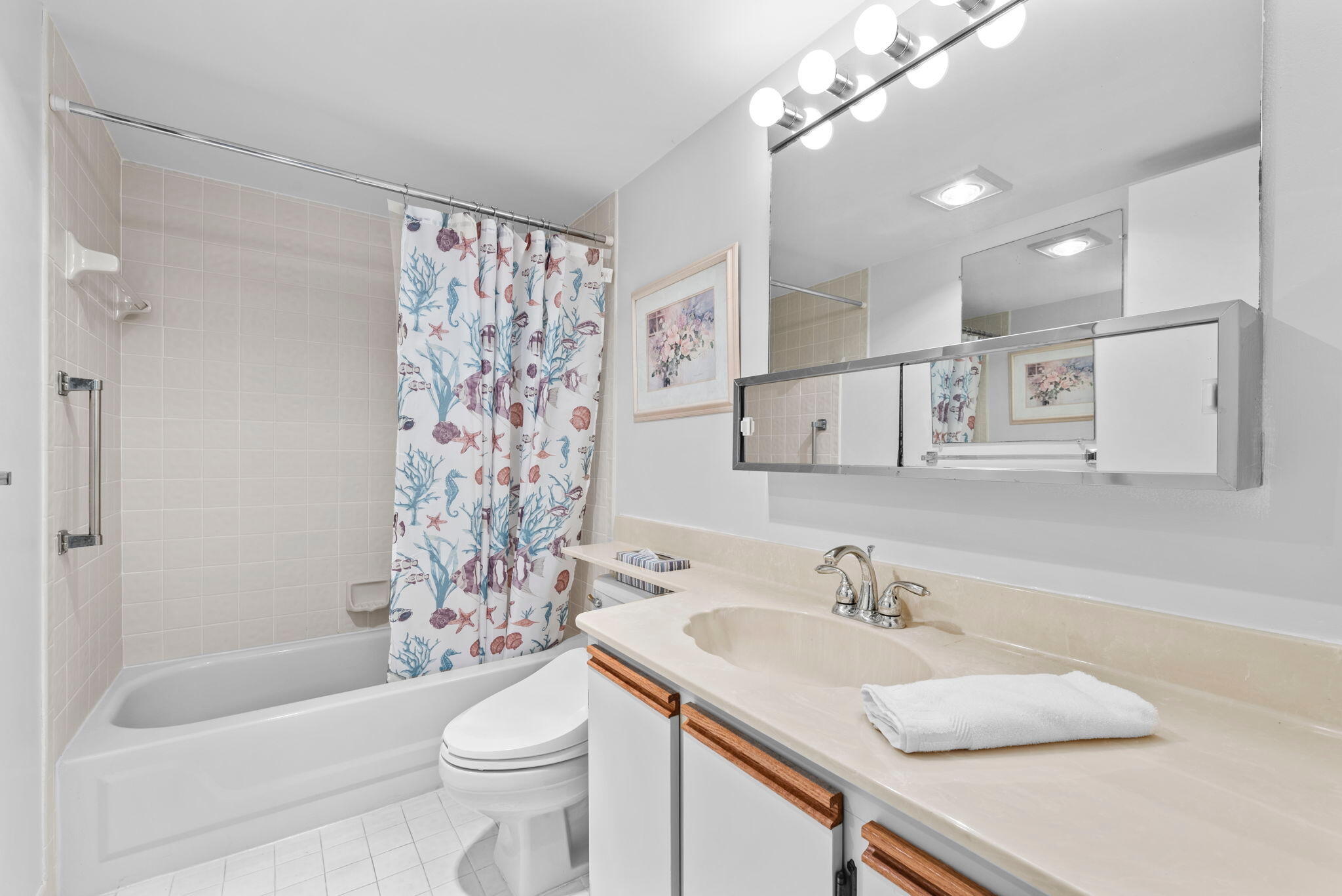 MEADOWBROOK LAKES VIEW CONDO - Residential