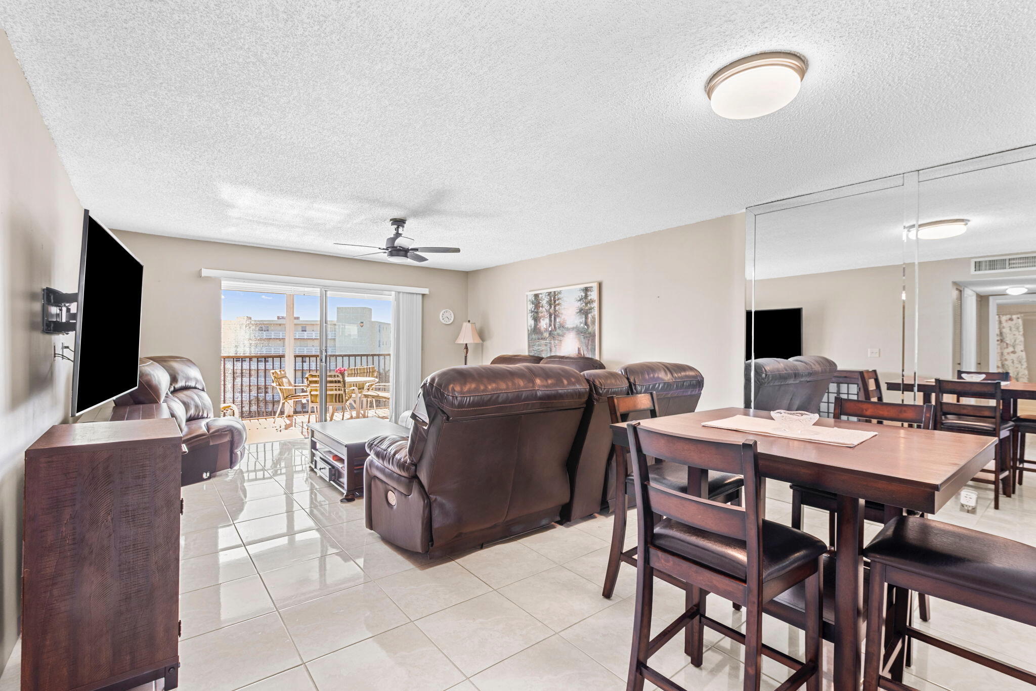 MEADOWBROOK LAKES VIEW CONDO - Residential