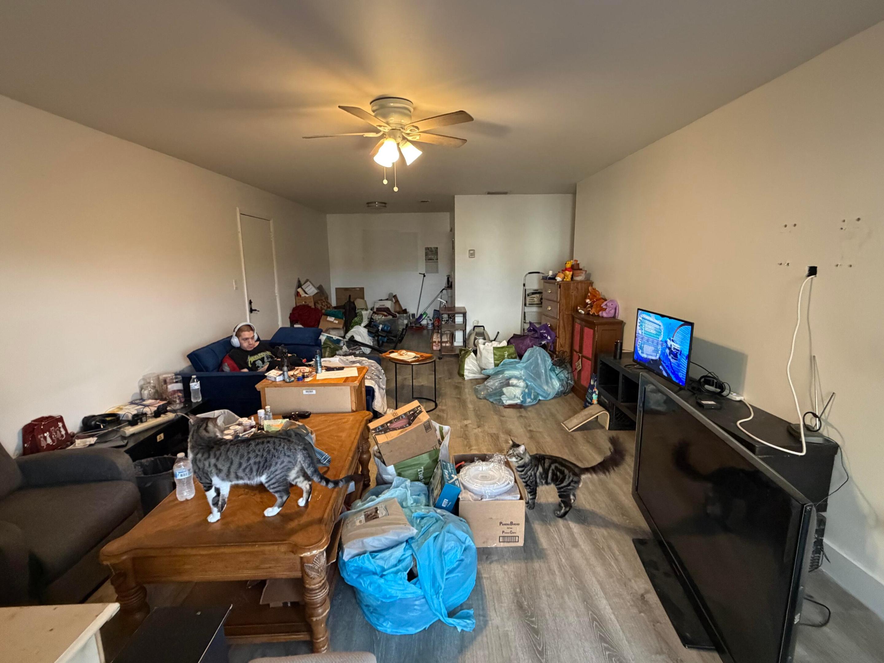 EMERALD HILLS C C APTS CONDO - Residential