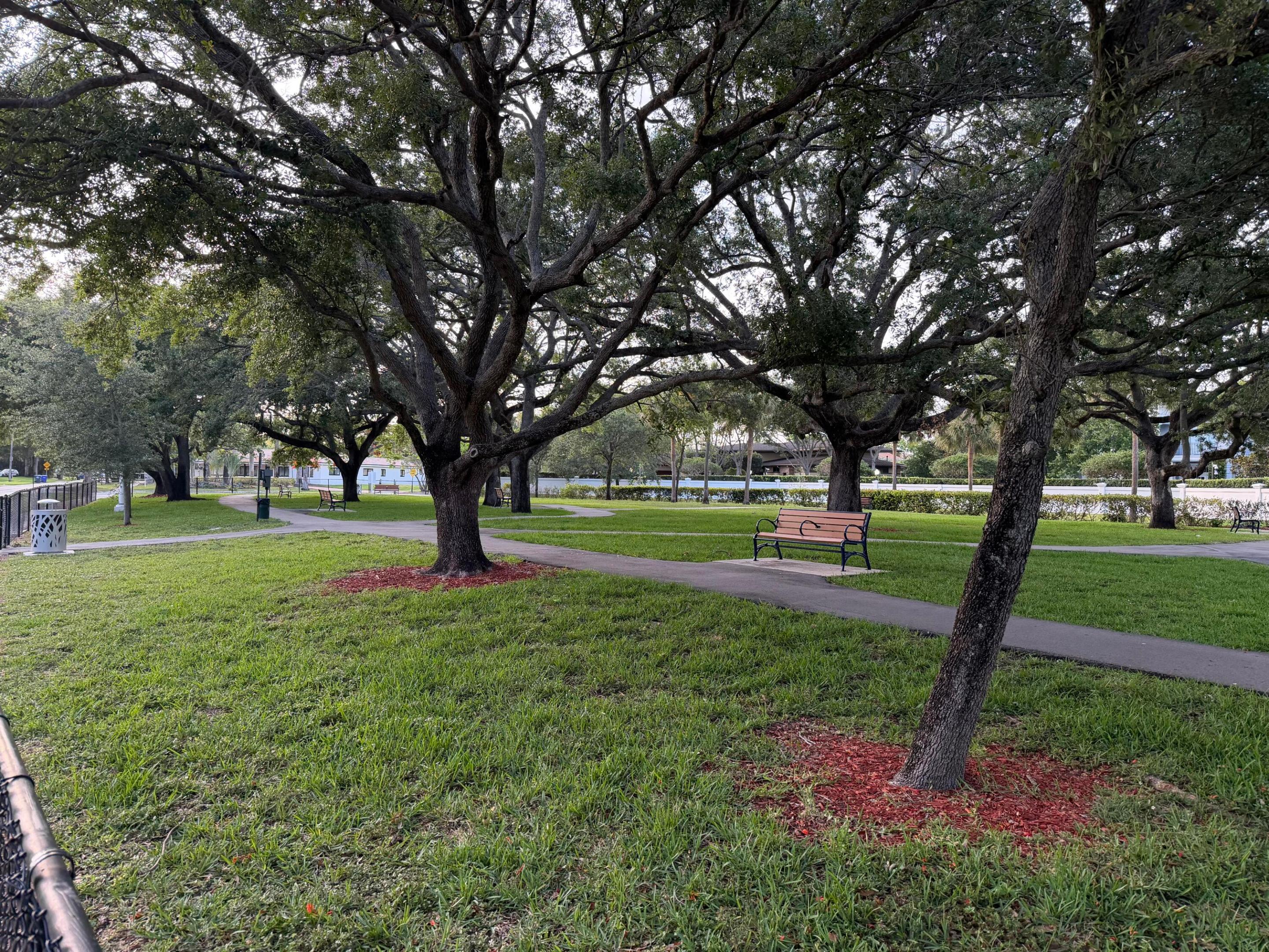 EMERALD HILLS C C APTS CONDO - Residential