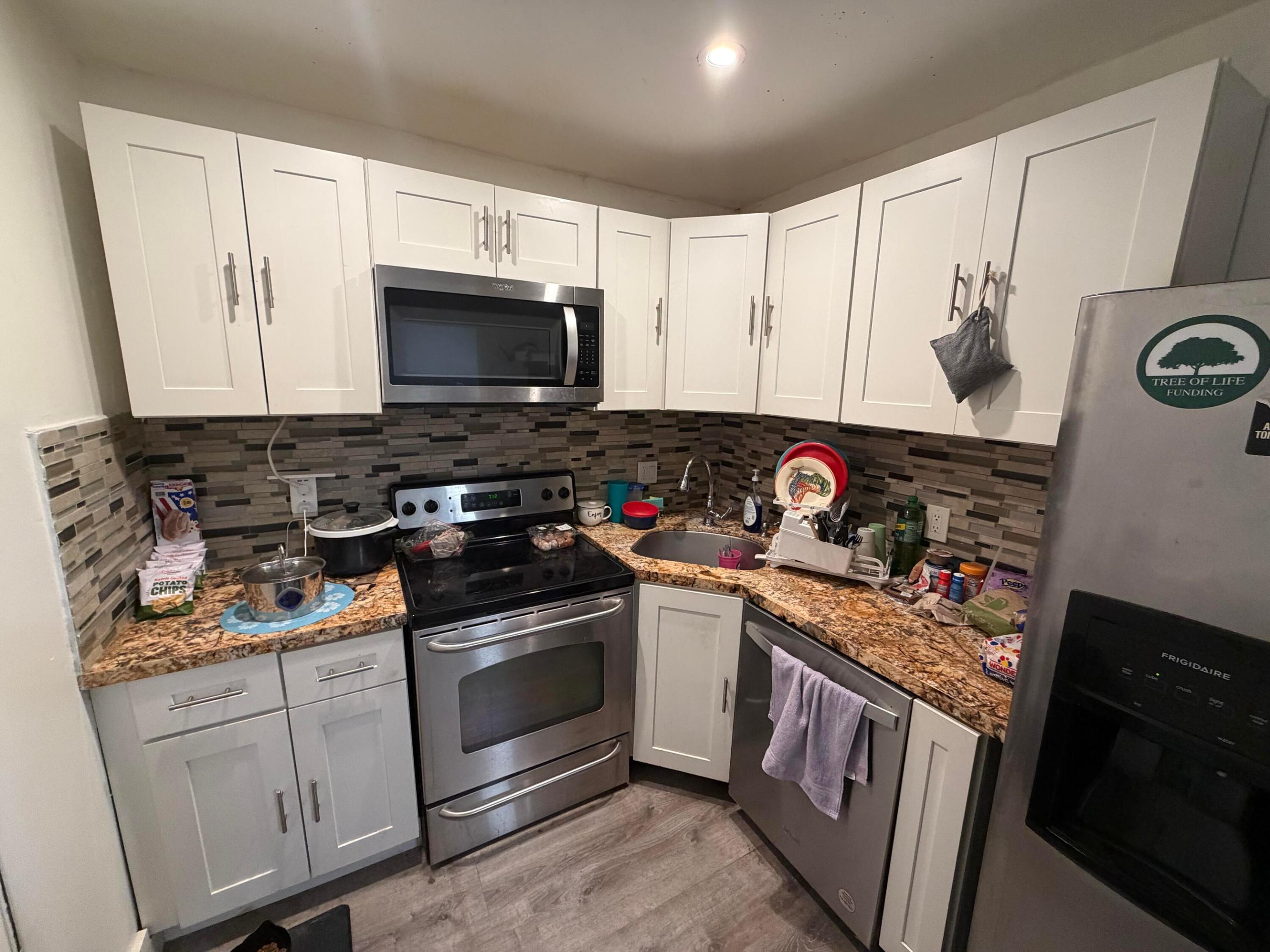EMERALD HILLS C C APTS CONDO - Residential