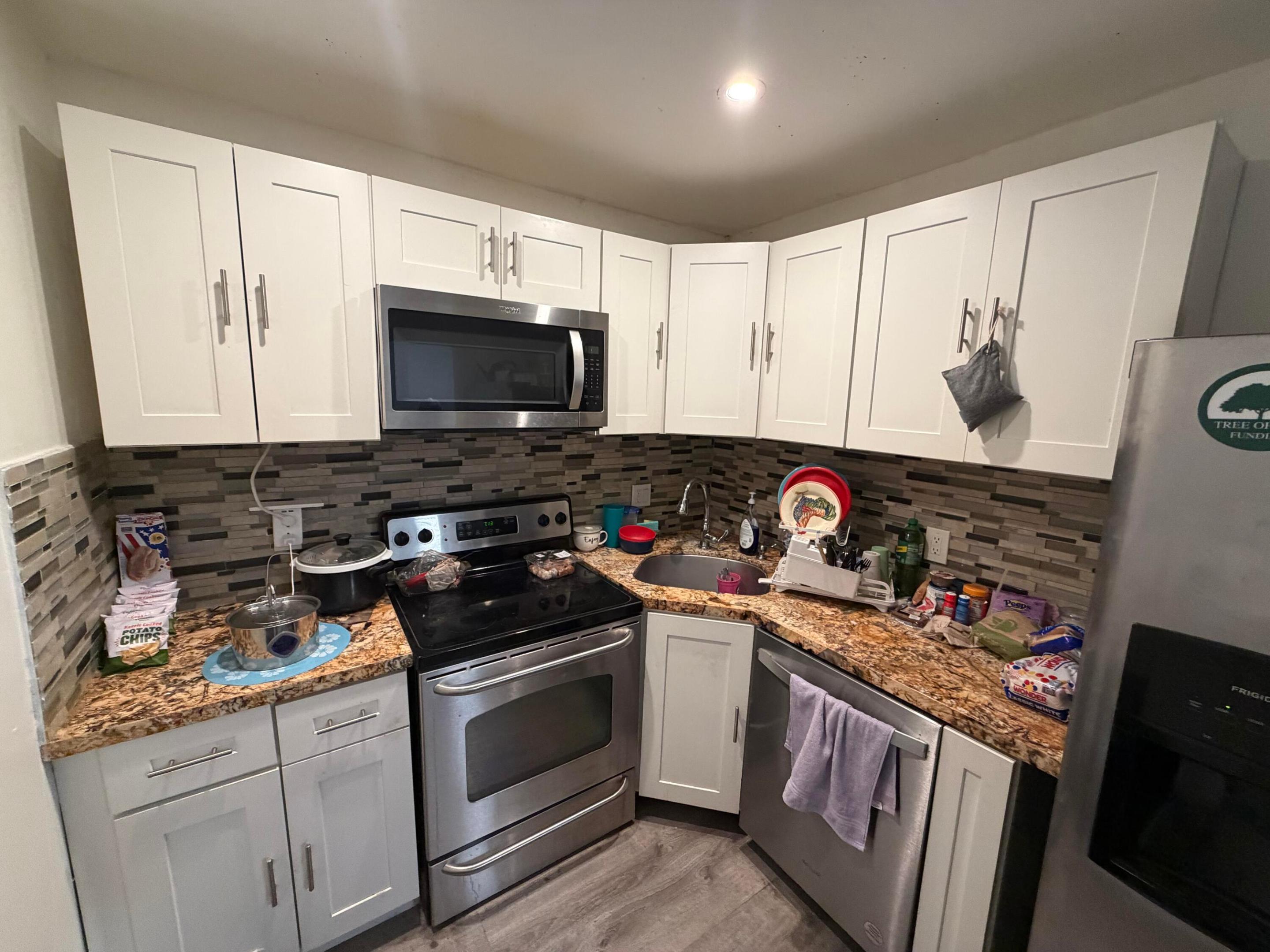 EMERALD HILLS C C APTS CONDO - Residential