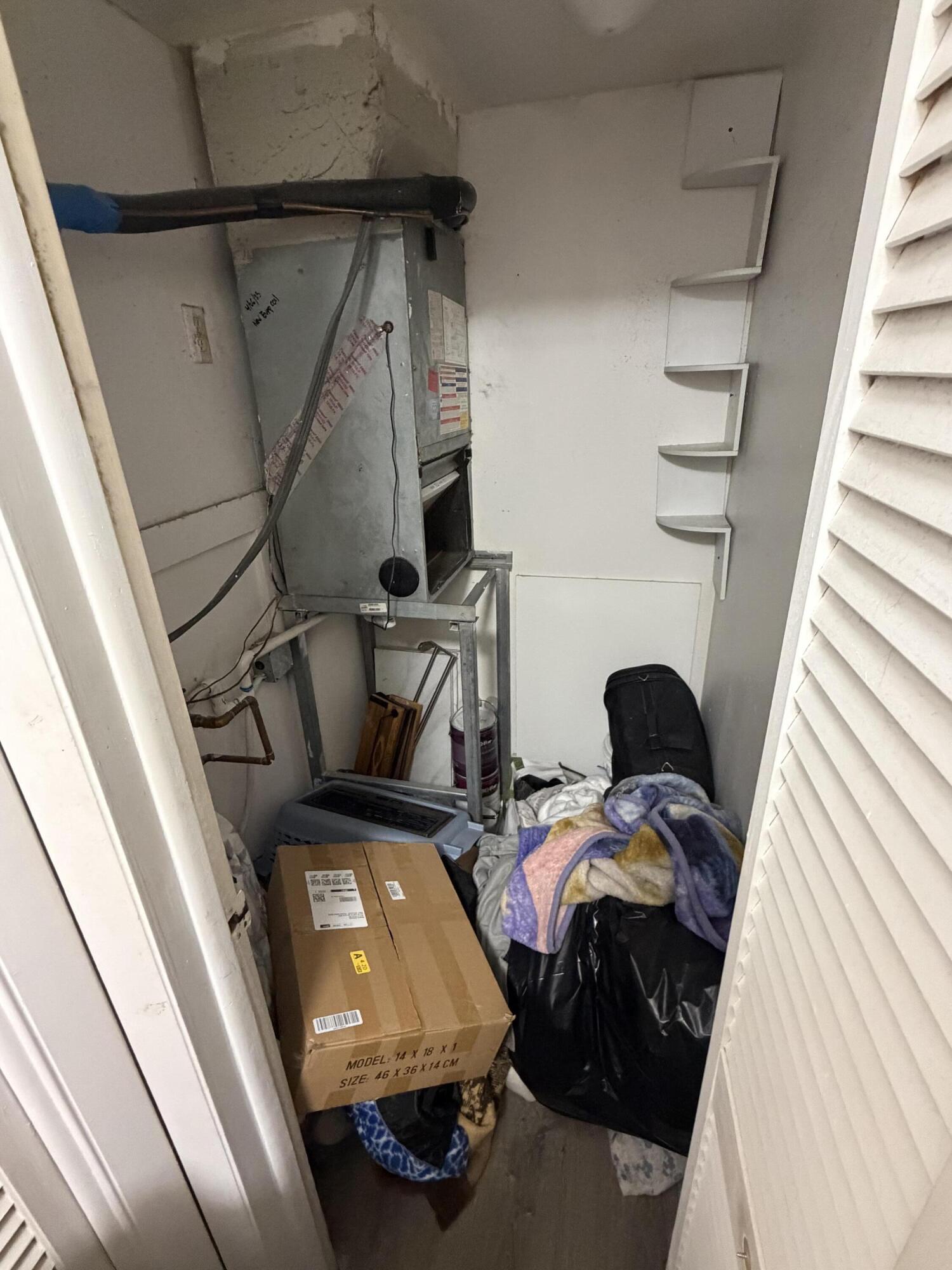 EMERALD HILLS C C APTS CONDO - Residential