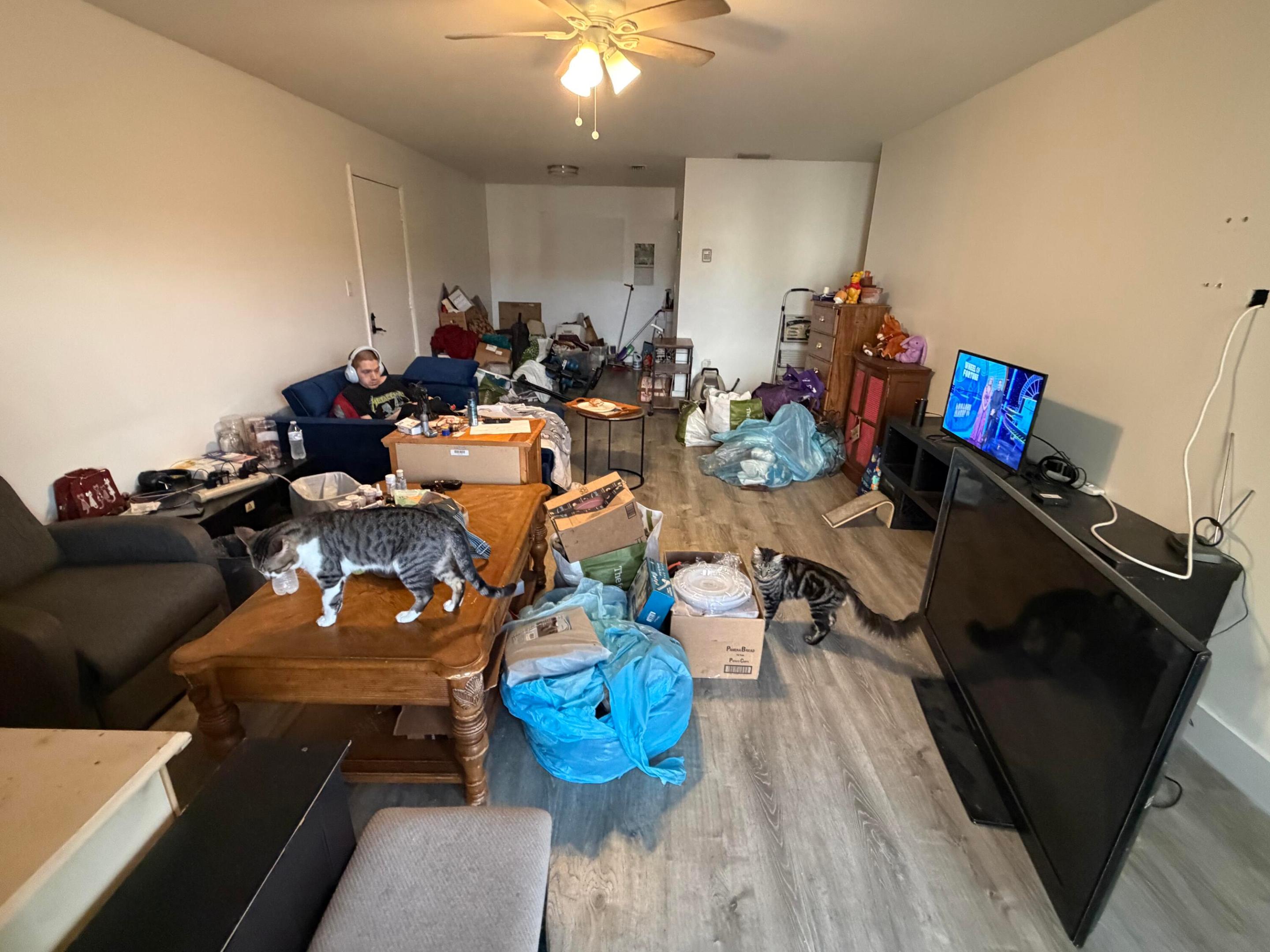 EMERALD HILLS C C APTS CONDO - Residential