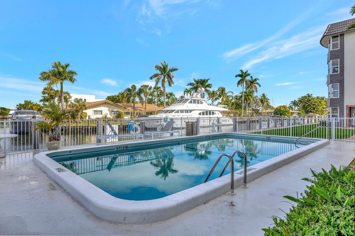 3111 NE 51st Street 205