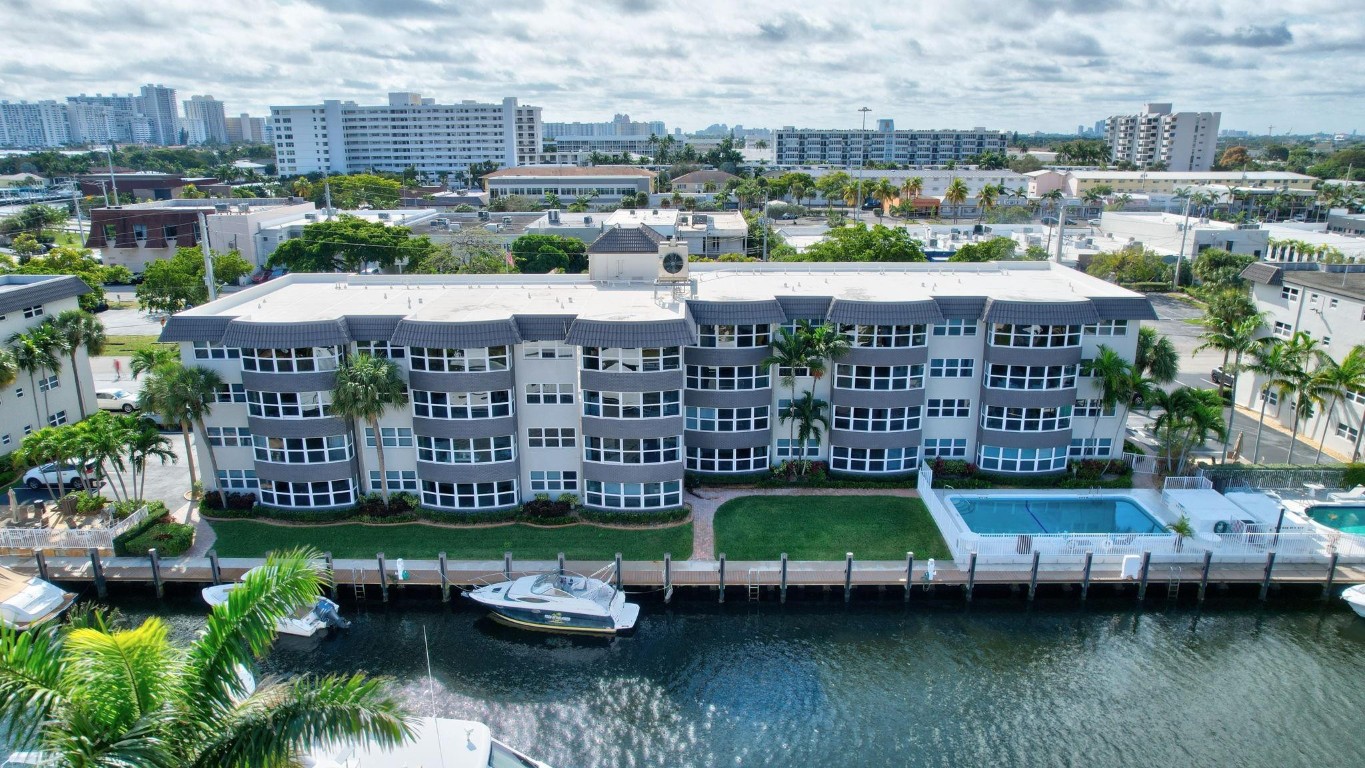 3111 NE 51st Street 205