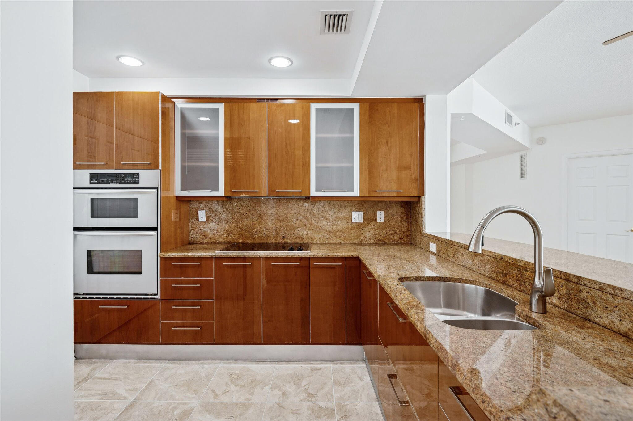 PORT CONDO - Residential Lease
