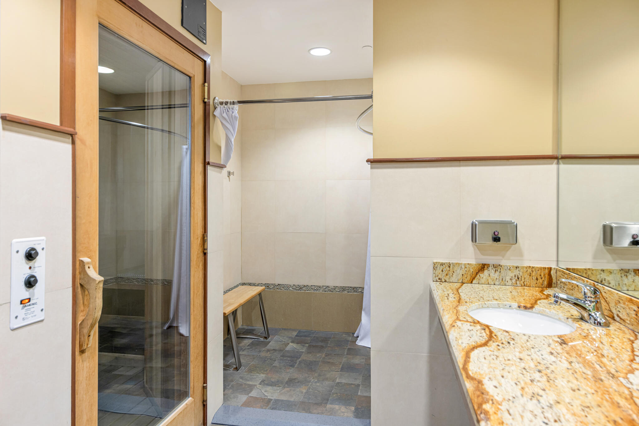PORT CONDO - Residential Lease