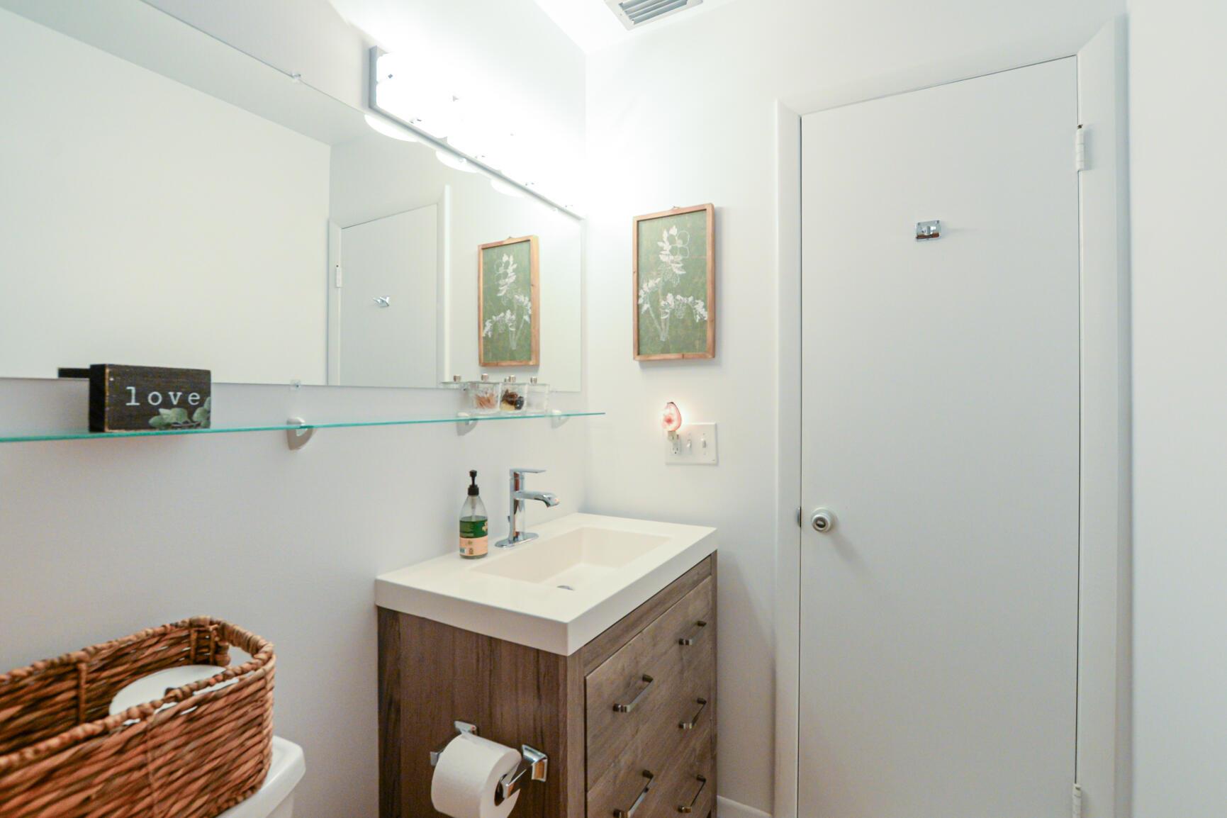 CEDAR POINTE CONDO VILLAGE 8 - Residential