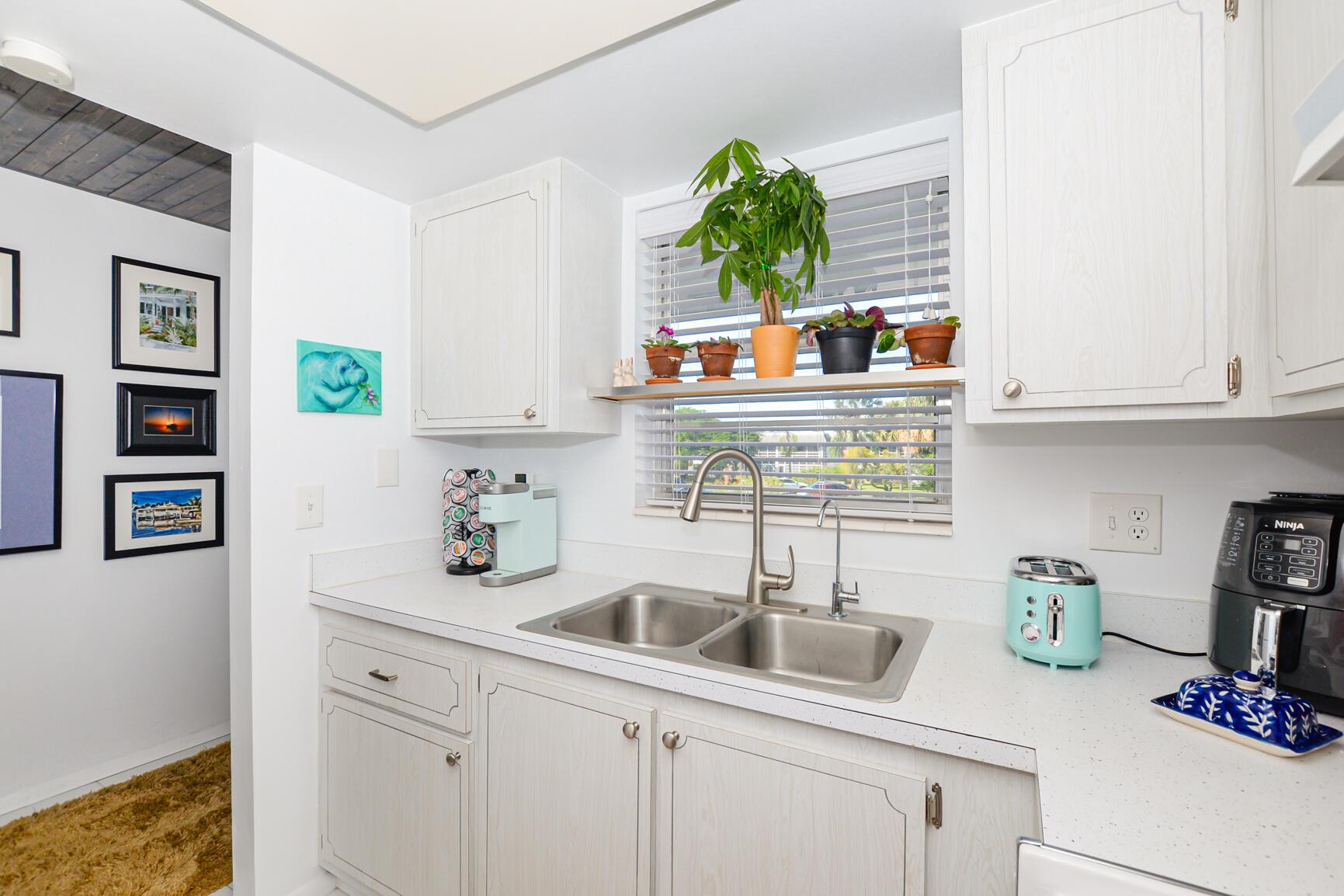 CEDAR POINTE CONDO VILLAGE 8 - Residential