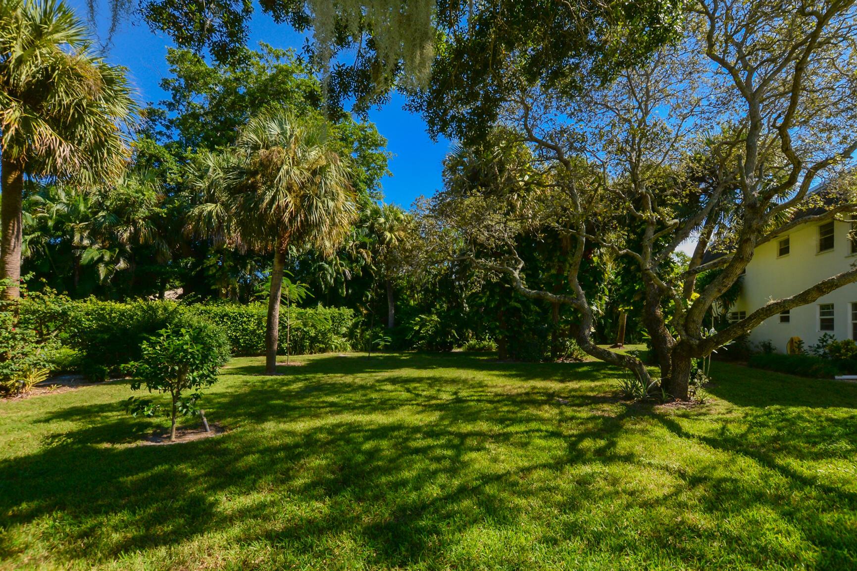 CEDAR POINTE CONDO VILLAGE 8 - Residential