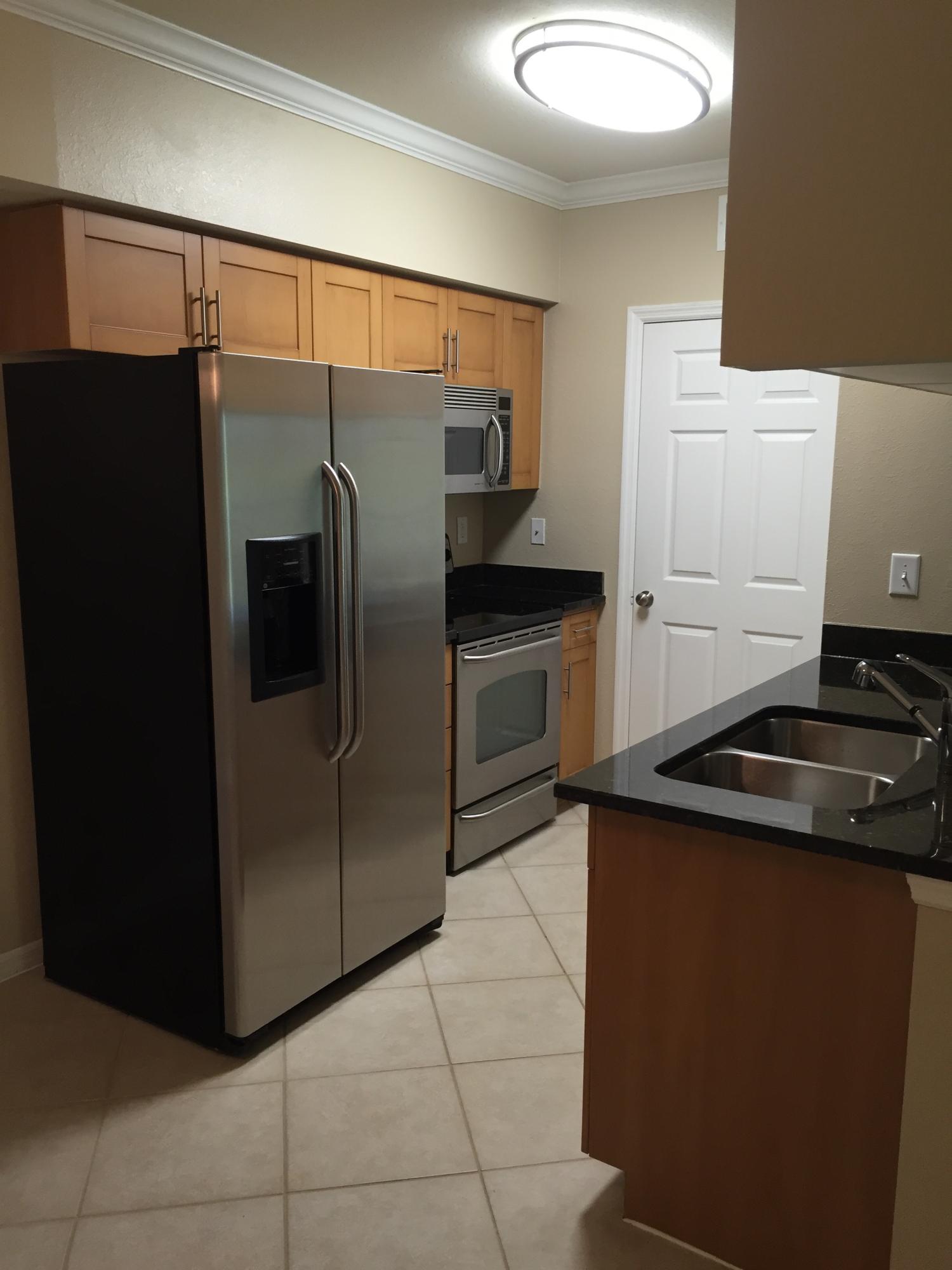 VILLAS AT EMERALD DUNES CONDO - Residential Lease