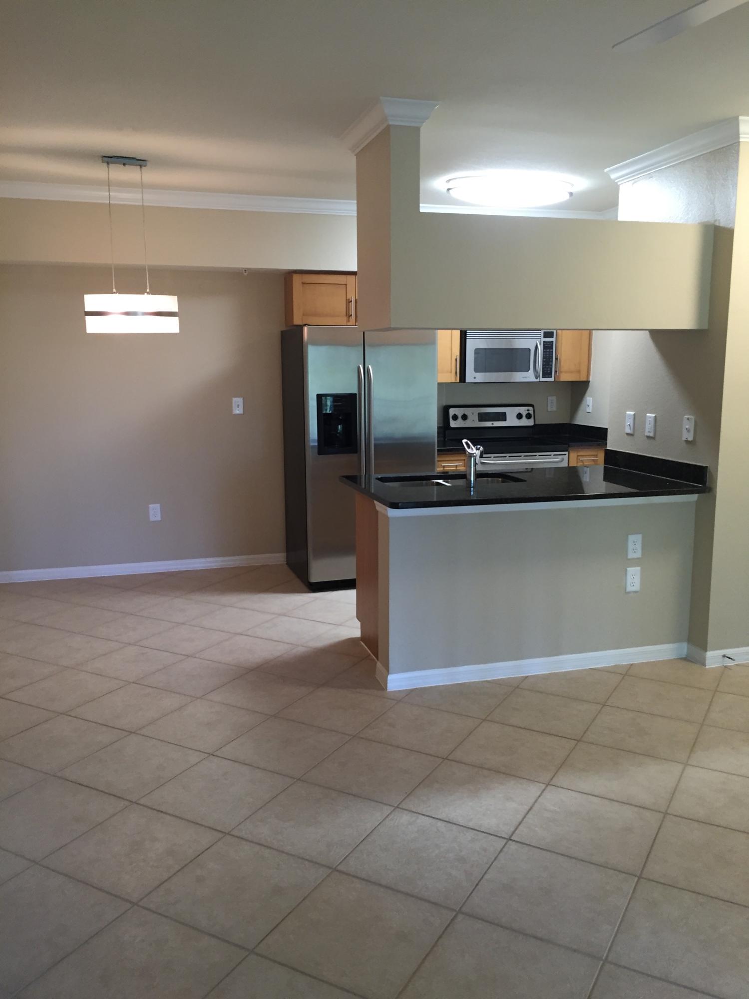 VILLAS AT EMERALD DUNES CONDO - Residential Lease