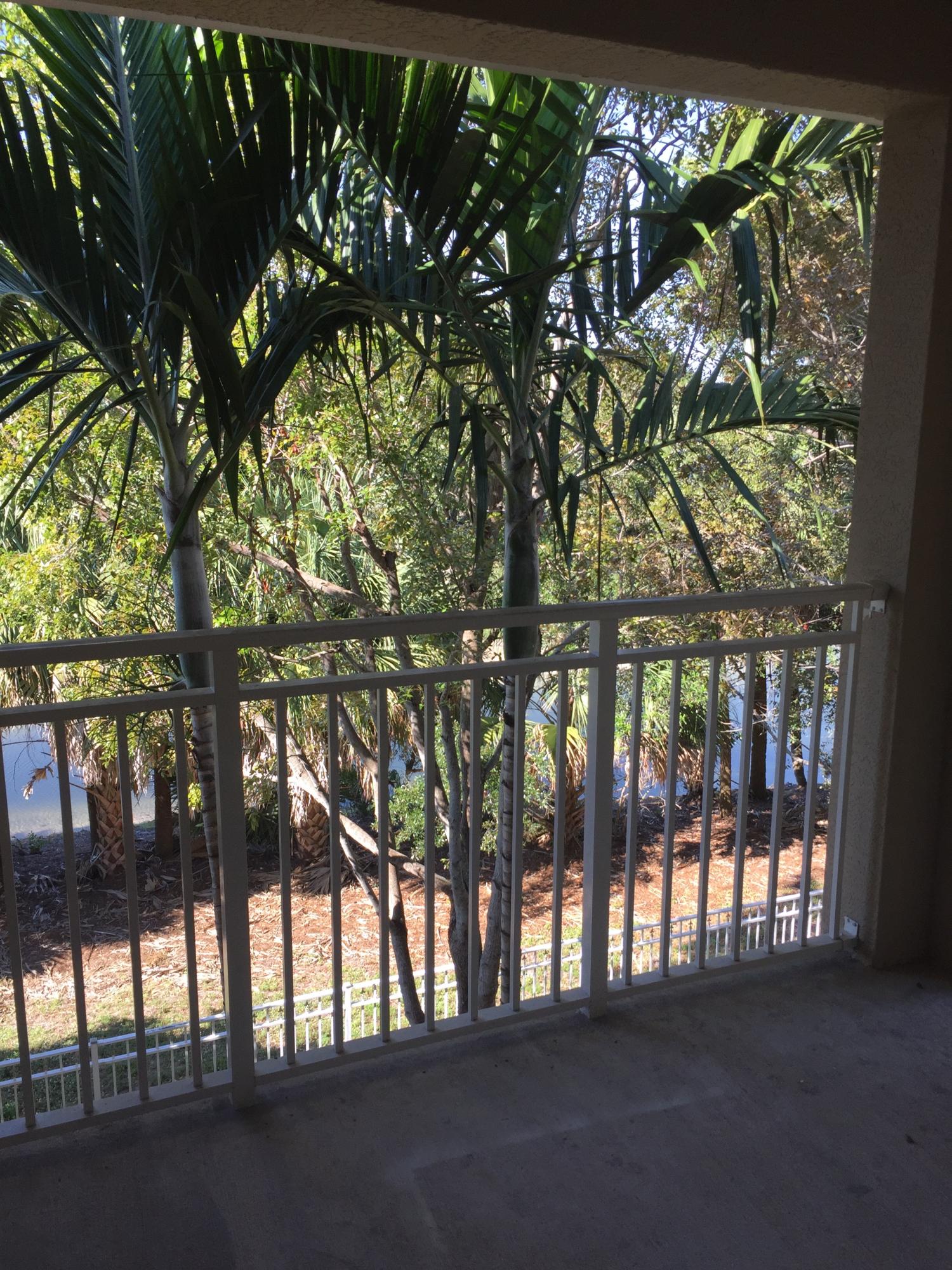 VILLAS AT EMERALD DUNES CONDO - Residential Lease