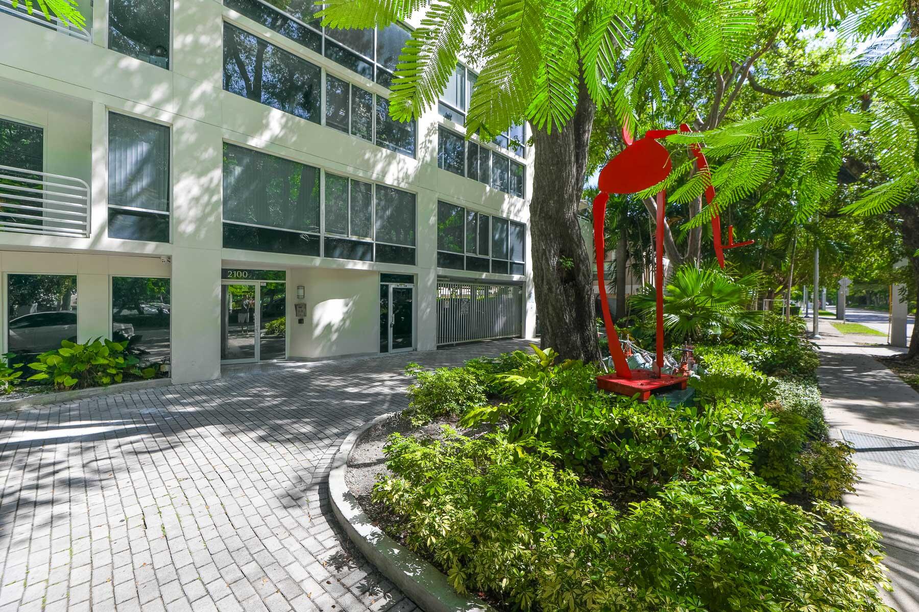 2100 BRICKELL Avenue 305