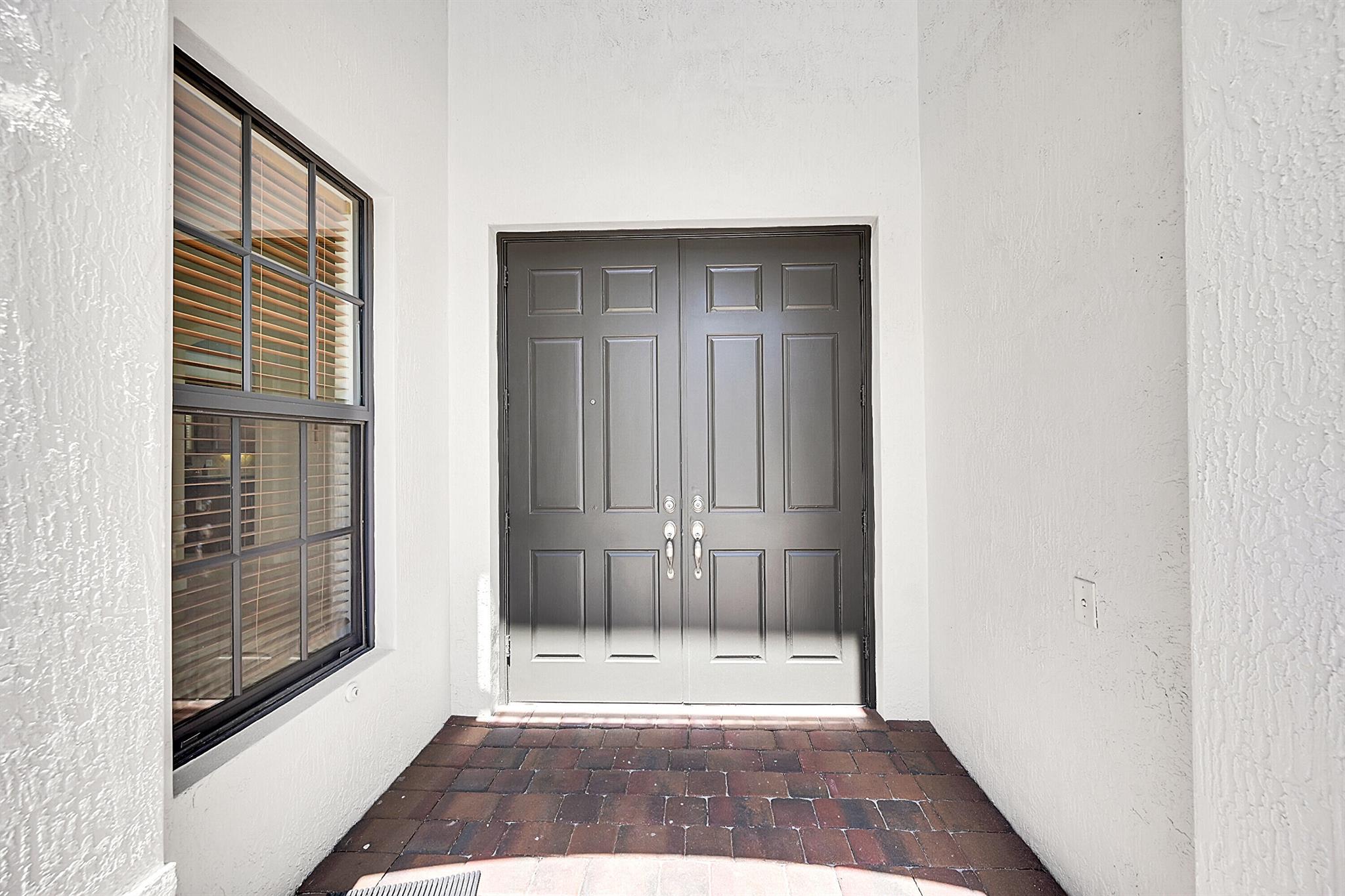 16210 Rosecroft Ter Terrace