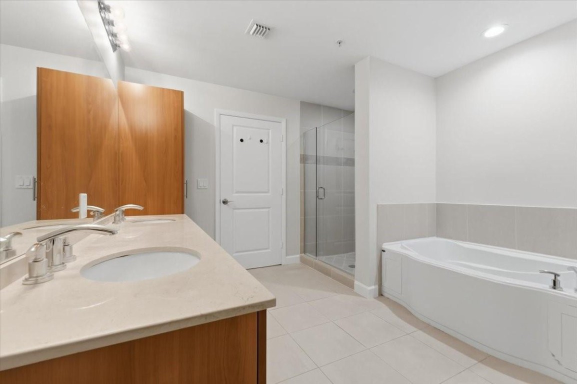 OCEAN MARINE YACHT CLUB - Residential