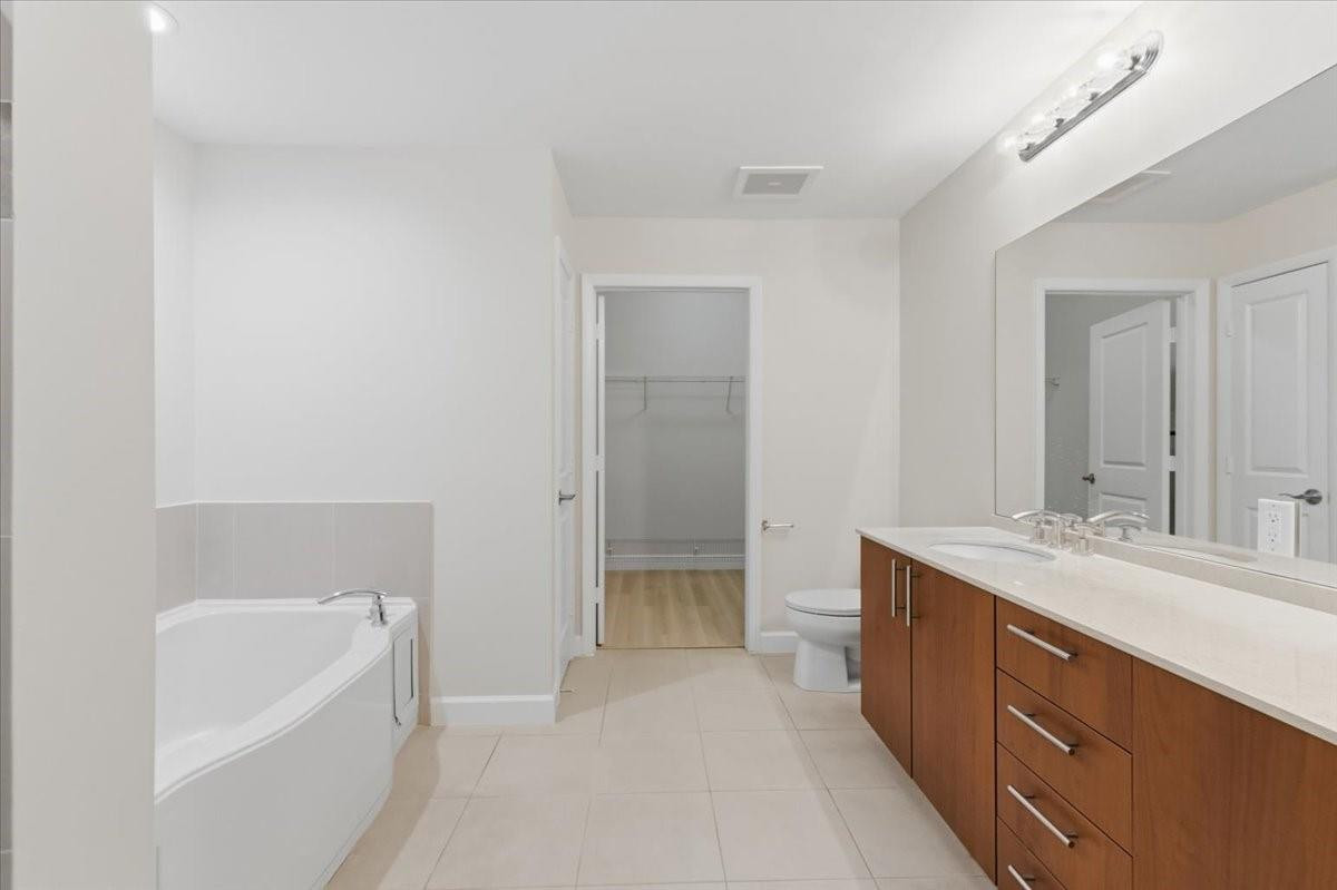 OCEAN MARINE YACHT CLUB - Residential