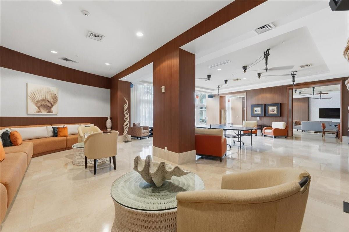 OCEAN MARINE YACHT CLUB - Residential