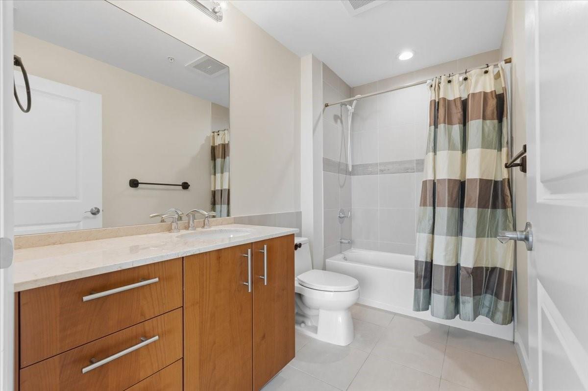 OCEAN MARINE YACHT CLUB - Residential