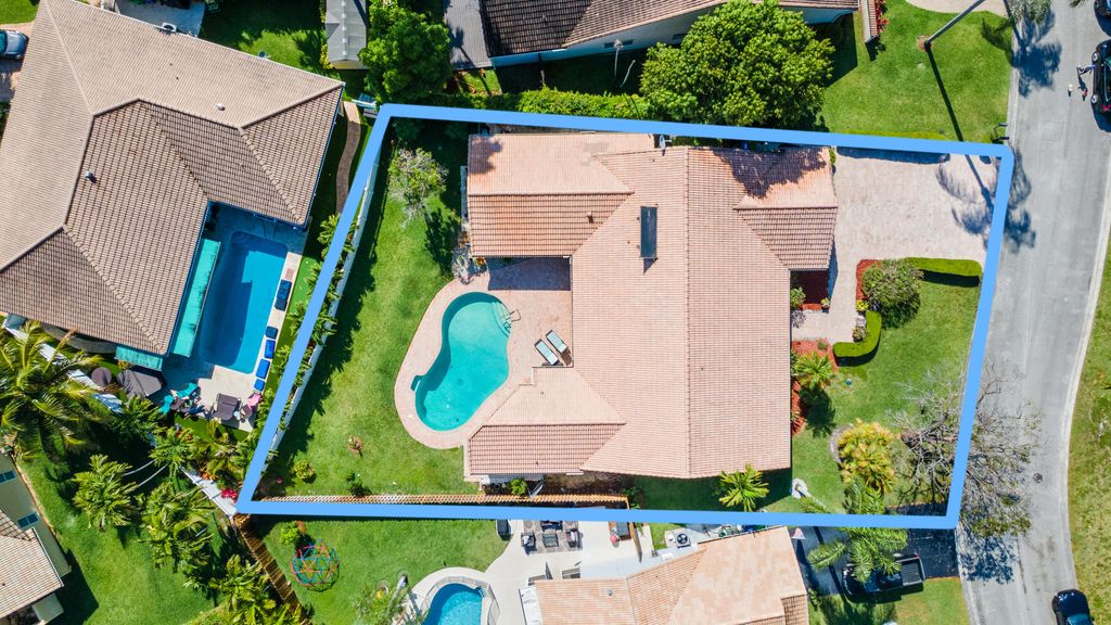 Photo of 10885 NW 6th Street, Coral Springs, FL 33071 (MLS # B26023028)