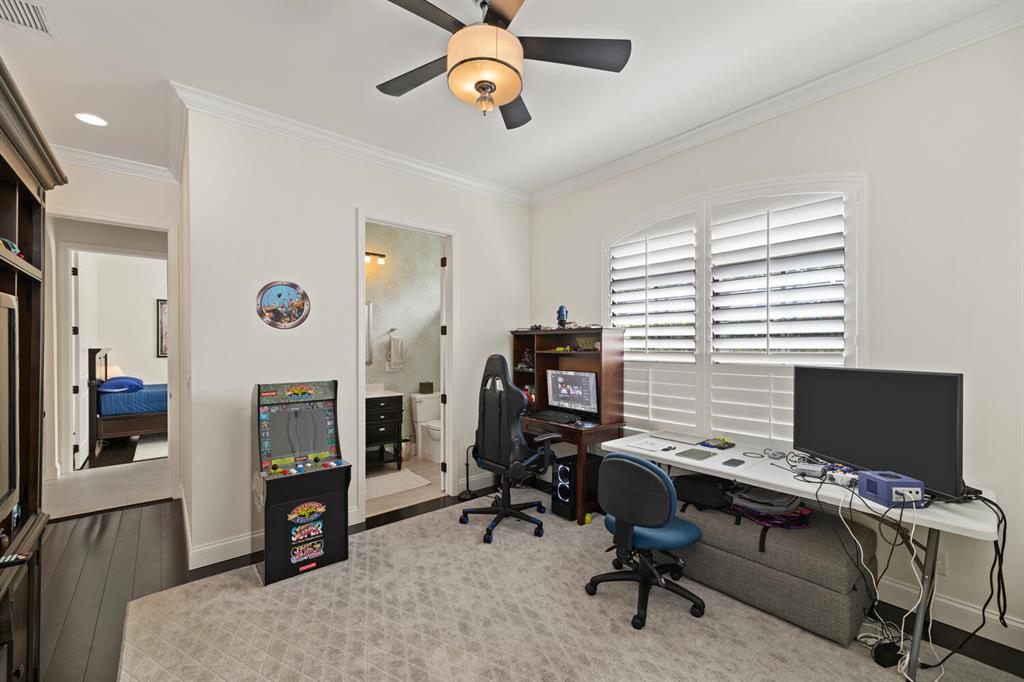 PADDOCK PARK 2 OF WELLING - Residential