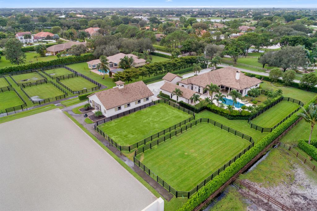 PADDOCK PARK 2 OF WELLING - Residential