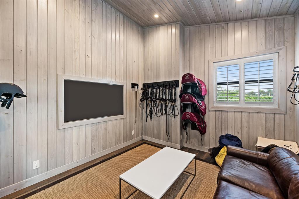 PADDOCK PARK 2 OF WELLING - Residential