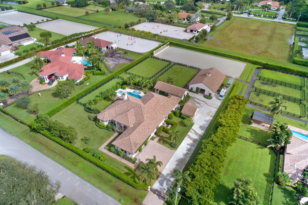 PADDOCK PARK 2 OF WELLING - Residential