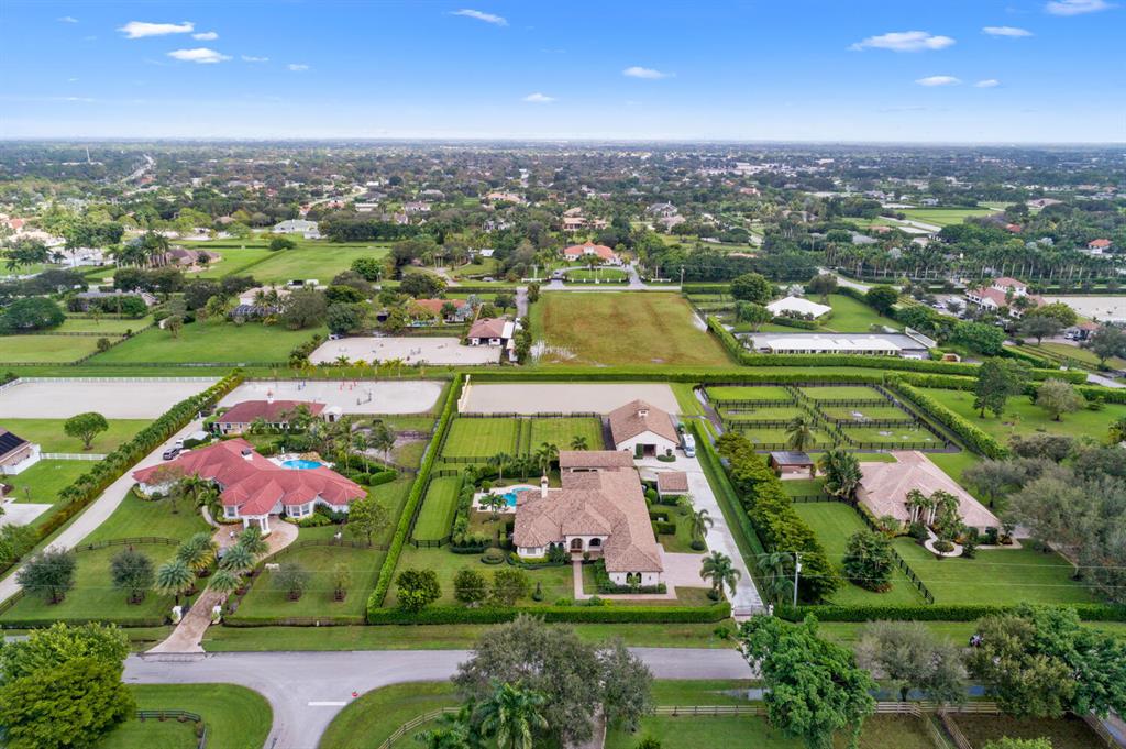 PADDOCK PARK 2 OF WELLING - Residential