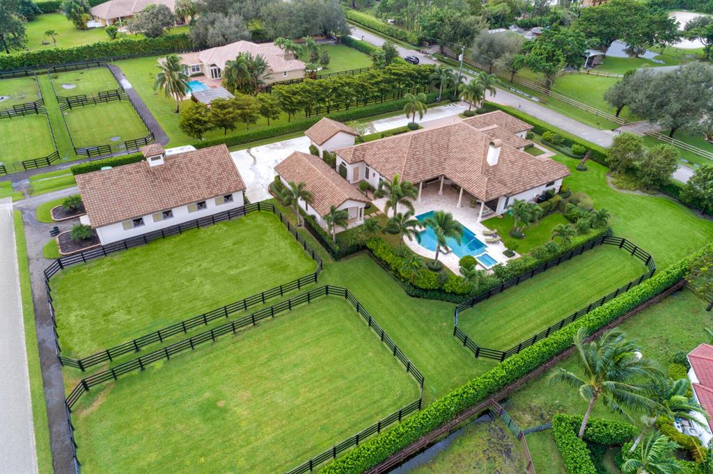 PADDOCK PARK 2 OF WELLING - Residential