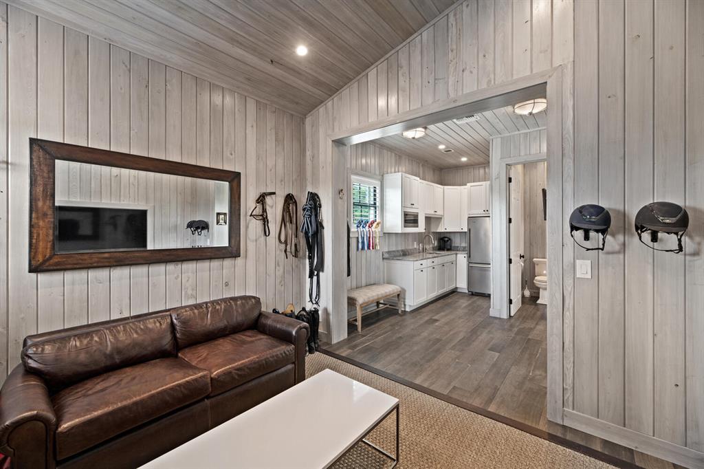 PADDOCK PARK 2 OF WELLING - Residential