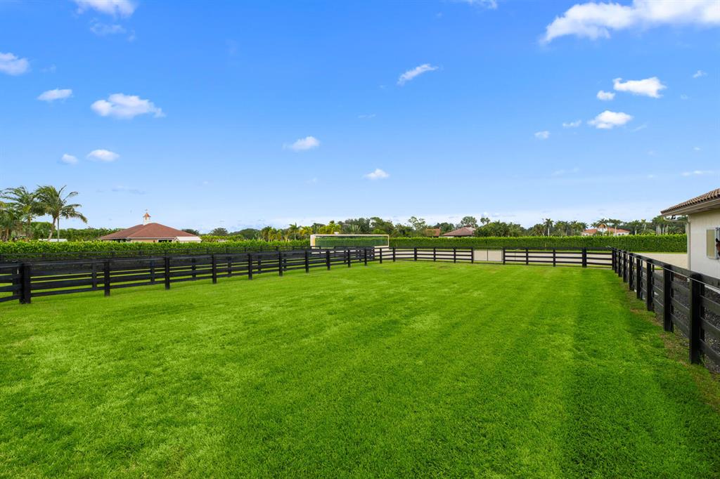 PADDOCK PARK 2 OF WELLING - Residential