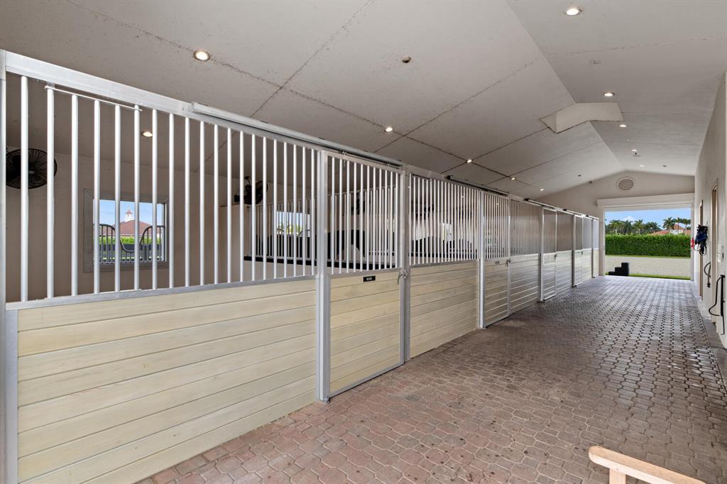 PADDOCK PARK 2 OF WELLING - Residential