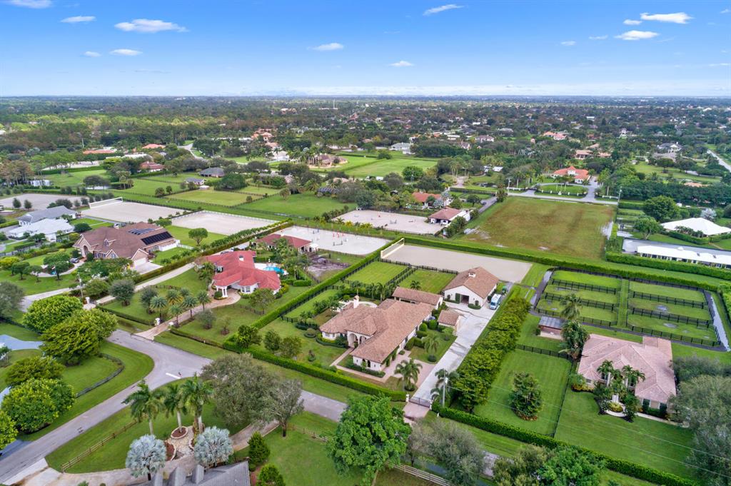 PADDOCK PARK 2 OF WELLING - Residential