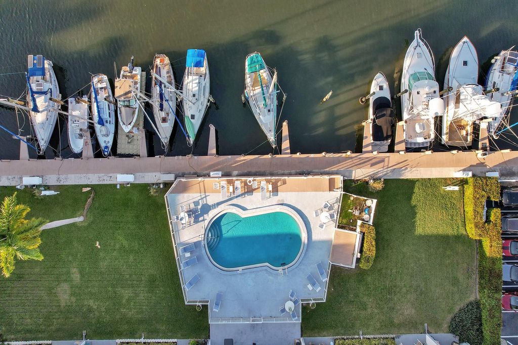 Photo of 1475 SE 15th Street #111, Fort Lauderdale, FL 33316 (MLS # B26020925)