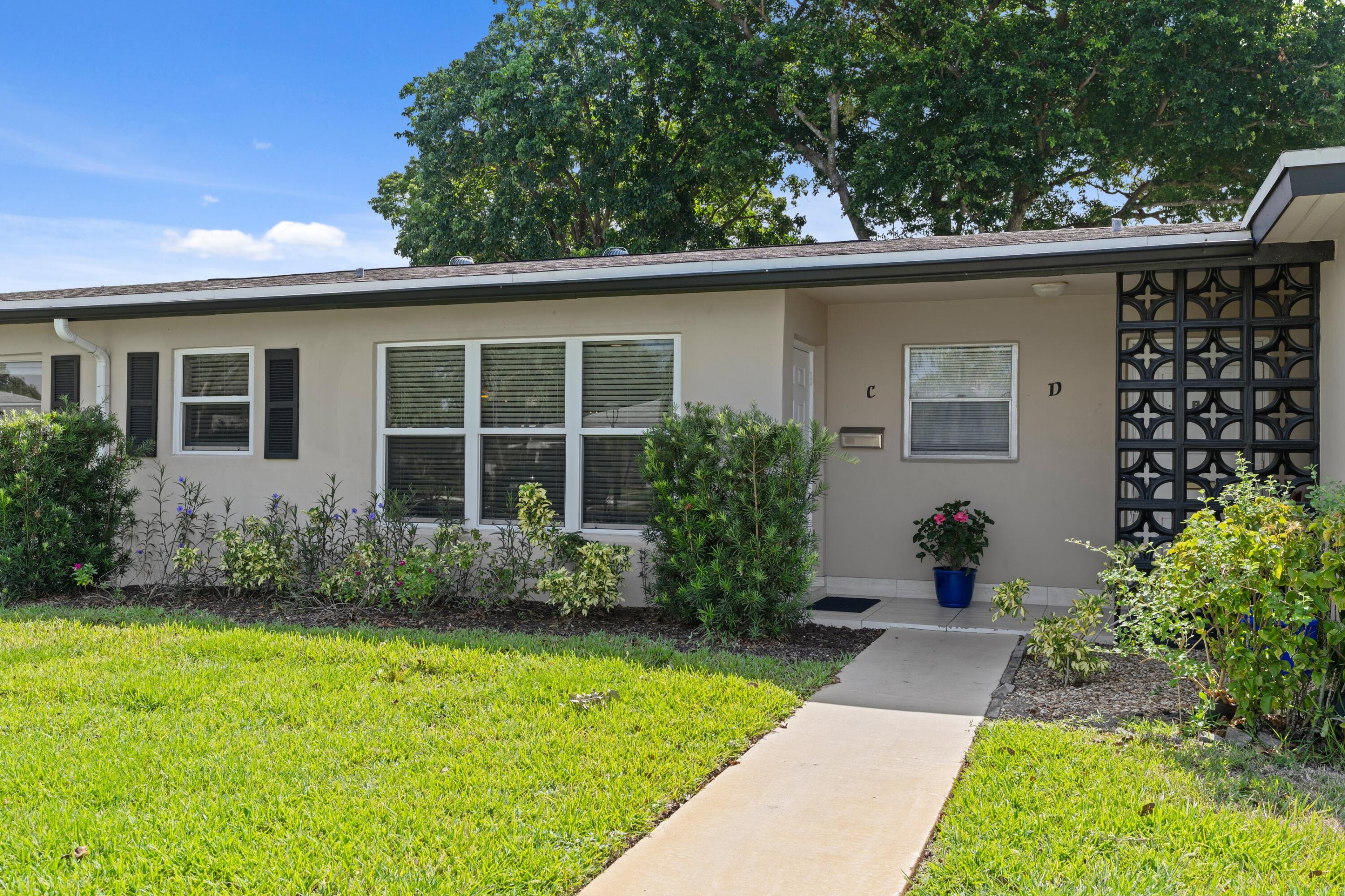947 Circle Drive C, Delray Beach FL 33445