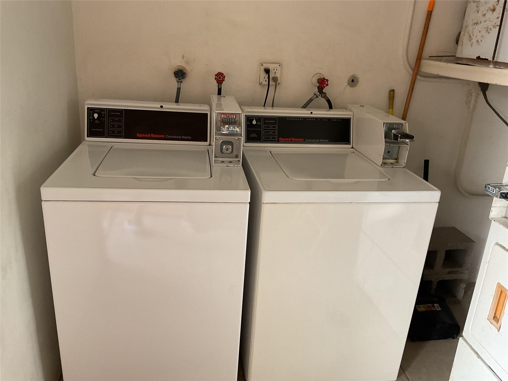 Inverrary House - Residential Lease